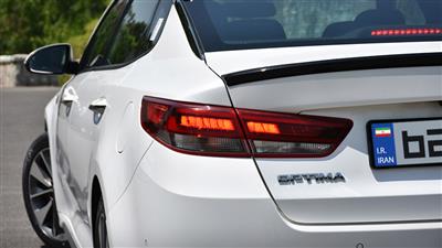 چراغ عقب کیا اپتیما 2018